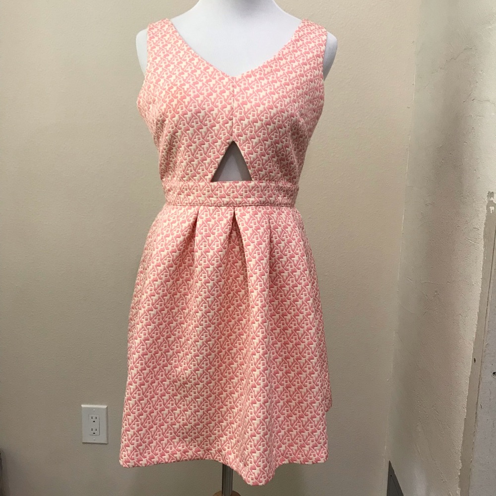 Stunning Guess dress with cutouts. - Picture 1 of 8